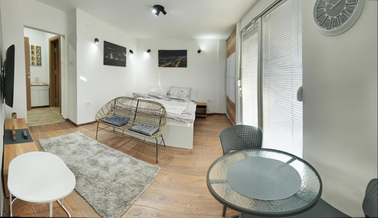 Bibi'S Apartments สโกเปีย ภายนอก รูปภาพ